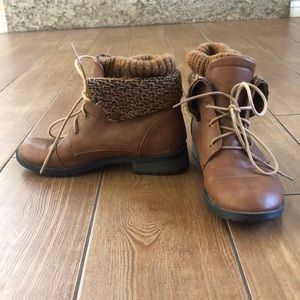 🔴 5 for $25 🔴 Cozy Flat Ankle Boots